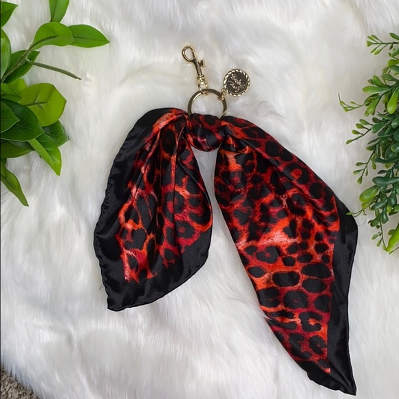 EUC: Express Sill Love Keychain - Picture 4 of 6